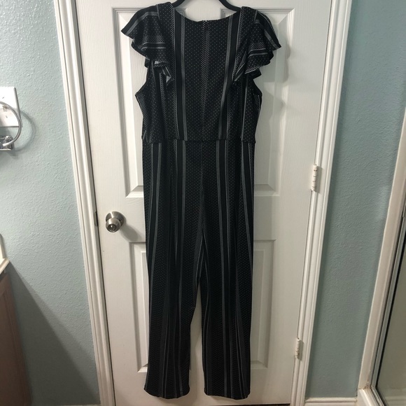 NY Collection Flutter Sleeve Jumpsuit - Picture 5 of 8